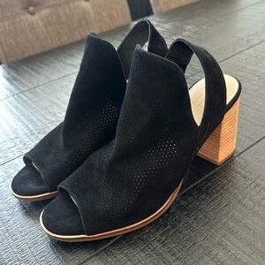 Women's Cole Haan heels size 10